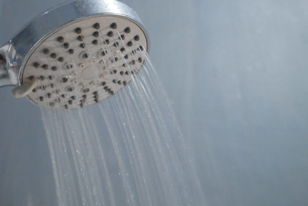 7 razones por las que su hogar tiene baja presión de agua 